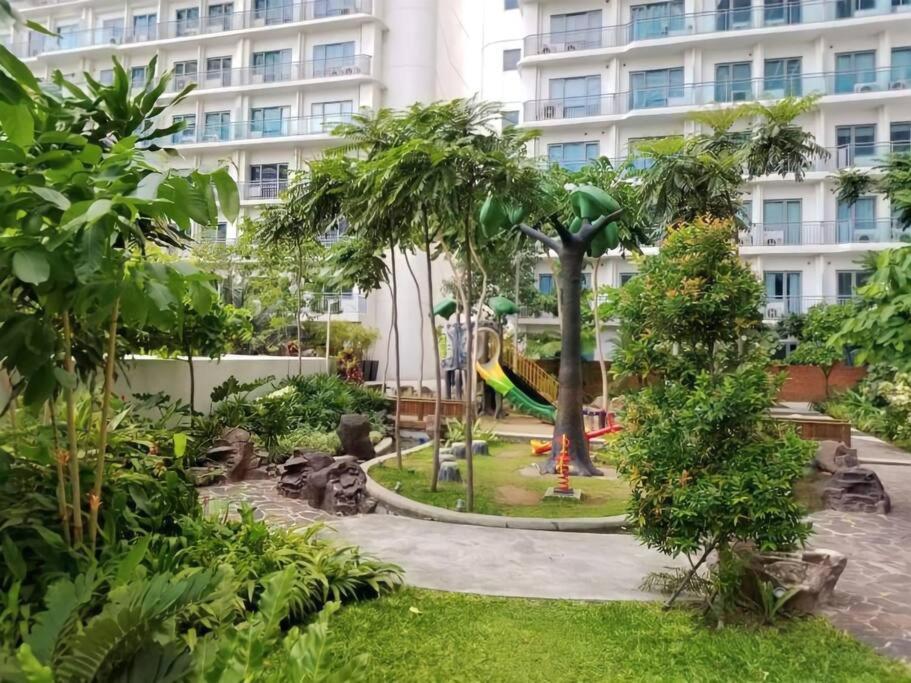 Aveline Suites Elite Rockwell View Acqua Private Residences Near Rockwell Makati Manila Exterior foto