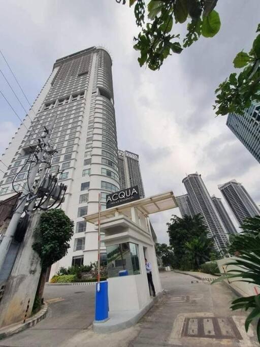 Aveline Suites Elite Rockwell View Acqua Private Residences Near Rockwell Makati Manila Exterior foto